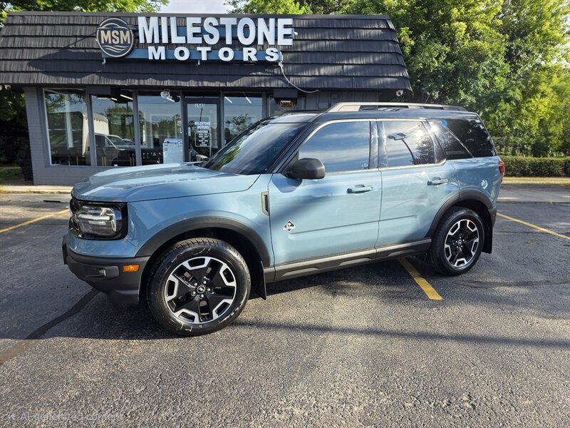 2021 Ford Bronco Sport Outer Banks   - Photo 1 - Downers Grove, IL 60515