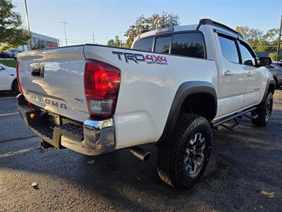 2016 Toyota Tacoma TRD Off-Road - Photo 5 - Downers Grove, IL 60515