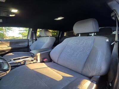2016 Toyota Tacoma TRD Off-Road - Photo 8 - Downers Grove, IL 60515