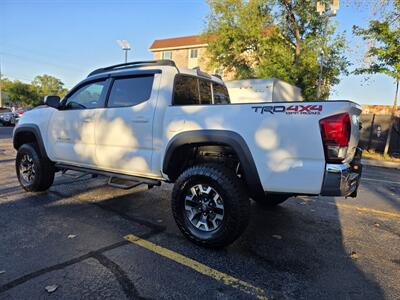2016 Toyota Tacoma TRD Off-Road - Photo 6 - Downers Grove, IL 60515