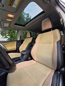 2016 Toyota RAV4 XLE - Photo 8 - Downers Grove, IL 60515