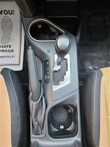 2016 Toyota RAV4 XLE - Photo 18 - Downers Grove, IL 60515