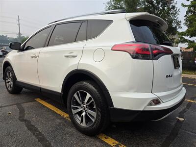 2016 Toyota RAV4 XLE - Photo 6 - Downers Grove, IL 60515