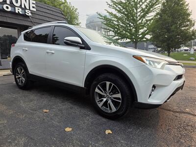2016 Toyota RAV4 XLE - Photo 4 - Downers Grove, IL 60515