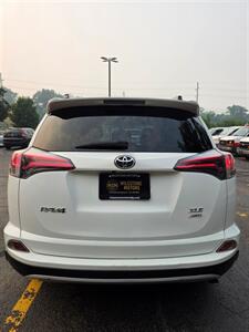 2016 Toyota RAV4 XLE - Photo 29 - Downers Grove, IL 60515