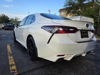 2021 Toyota Camry SE - Photo 6 - Downers Grove, IL 60515