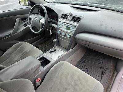 2009 Toyota Camry LE - Photo 11 - Downers Grove, IL 60515