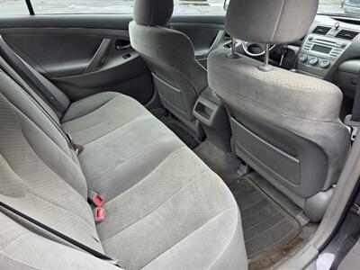 2009 Toyota Camry LE - Photo 9 - Downers Grove, IL 60515