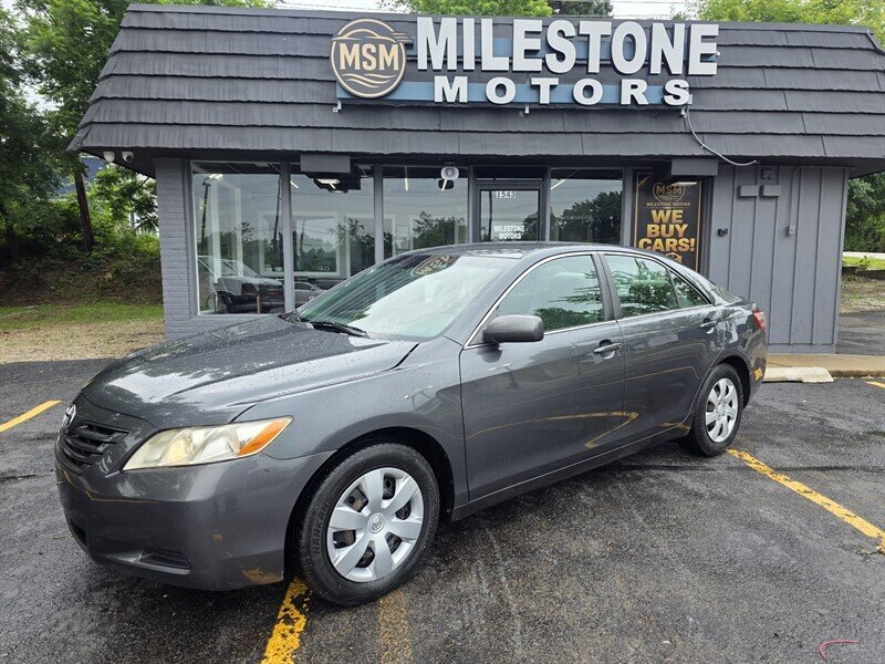 2009 Toyota Camry LE   - Photo 1 - Downers Grove, IL 60515