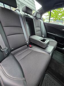 2017 Honda Accord Sport - Photo 13 - Downers Grove, IL 60515