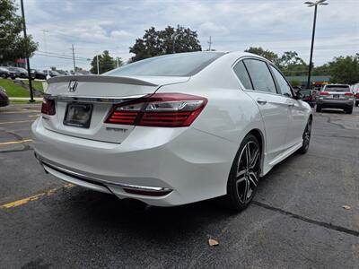 2017 Honda Accord Sport - Photo 6 - Downers Grove, IL 60515