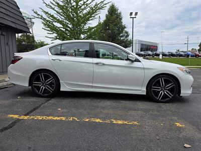 2017 Honda Accord Sport - Photo 5 - Downers Grove, IL 60515