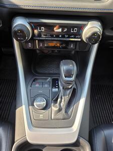 2020 Toyota RAV4 Hybrid XSE   - Photo 17 - Downers Grove, IL 60515