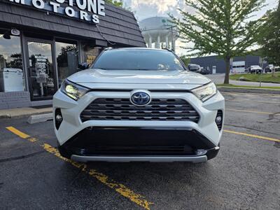 2020 Toyota RAV4 Hybrid XSE   - Photo 2 - Downers Grove, IL 60515