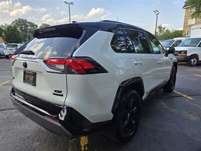 2020 Toyota RAV4 Hybrid XSE   - Photo 5 - Downers Grove, IL 60515