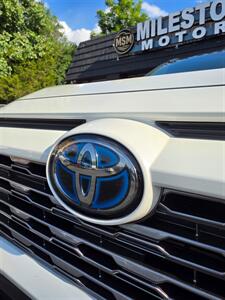2020 Toyota RAV4 Hybrid XSE   - Photo 29 - Downers Grove, IL 60515