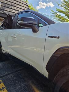 2020 Toyota RAV4 Hybrid XSE   - Photo 30 - Downers Grove, IL 60515
