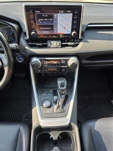 2020 Toyota RAV4 Hybrid XSE   - Photo 16 - Downers Grove, IL 60515