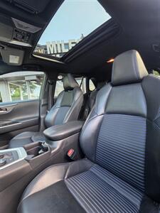 2020 Toyota RAV4 Hybrid XSE   - Photo 9 - Downers Grove, IL 60515