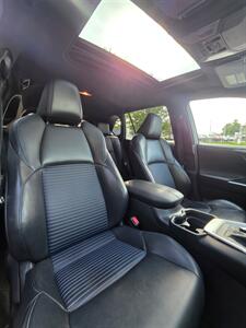 2020 Toyota RAV4 Hybrid XSE   - Photo 14 - Downers Grove, IL 60515