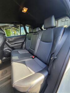 2020 Toyota RAV4 Hybrid XSE   - Photo 10 - Downers Grove, IL 60515