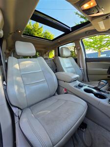 2017 Jeep Grand Cherokee Overland - Photo 16 - Downers Grove, IL 60515