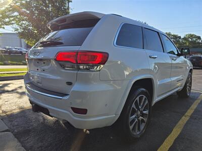 2017 Jeep Grand Cherokee Overland - Photo 6 - Downers Grove, IL 60515