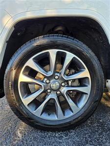 2017 Jeep Grand Cherokee Overland - Photo 26 - Downers Grove, IL 60515