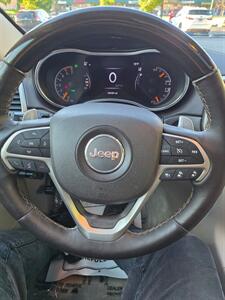 2017 Jeep Grand Cherokee Overland - Photo 23 - Downers Grove, IL 60515