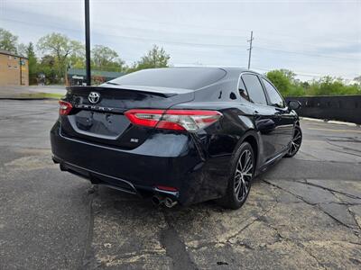 2018 Toyota Camry SE   - Photo 5 - Downers Grove, IL 60515