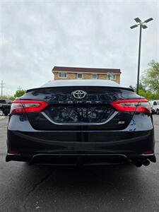 2018 Toyota Camry SE   - Photo 16 - Downers Grove, IL 60515