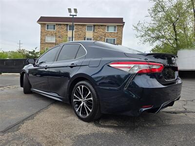 2018 Toyota Camry SE   - Photo 6 - Downers Grove, IL 60515