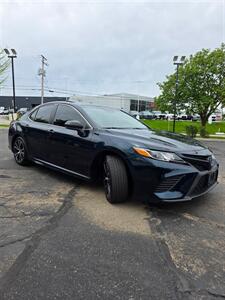 2018 Toyota Camry SE   - Photo 10 - Downers Grove, IL 60515