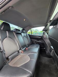 2018 Toyota Camry SE   - Photo 30 - Downers Grove, IL 60515