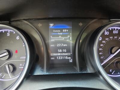 2018 Toyota Camry SE   - Photo 32 - Downers Grove, IL 60515