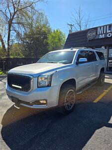 2018 GMC Yukon XL SLT   - Photo 2 - Downers Grove, IL 60515