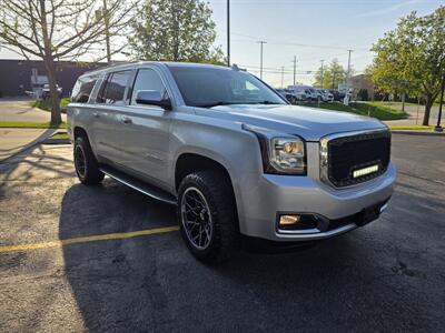 2018 GMC Yukon XL SLT   - Photo 14 - Downers Grove, IL 60515