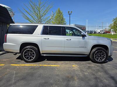 2018 GMC Yukon XL SLT   - Photo 4 - Downers Grove, IL 60515
