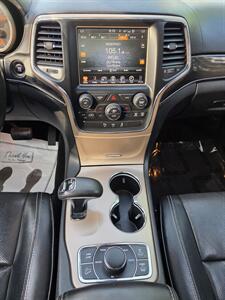 2014 Jeep Grand Cherokee Overland   - Photo 17 - Downers Grove, IL 60515