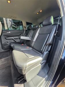2018 Volkswagen Atlas V6 SE - Photo 10 - Downers Grove, IL 60515