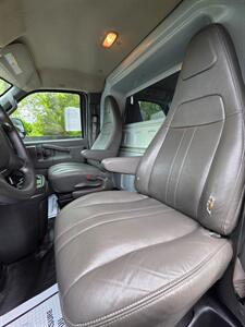 2016 GMC Savana 2500 - Photo 10 - Downers Grove, IL 60515