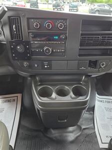 2016 GMC Savana 2500 - Photo 21 - Downers Grove, IL 60515