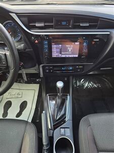 2017 Toyota Corolla LE - Photo 18 - Downers Grove, IL 60515