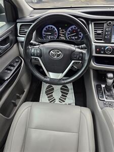 2018 Toyota Highlander XLE - Photo 32 - Downers Grove, IL 60515