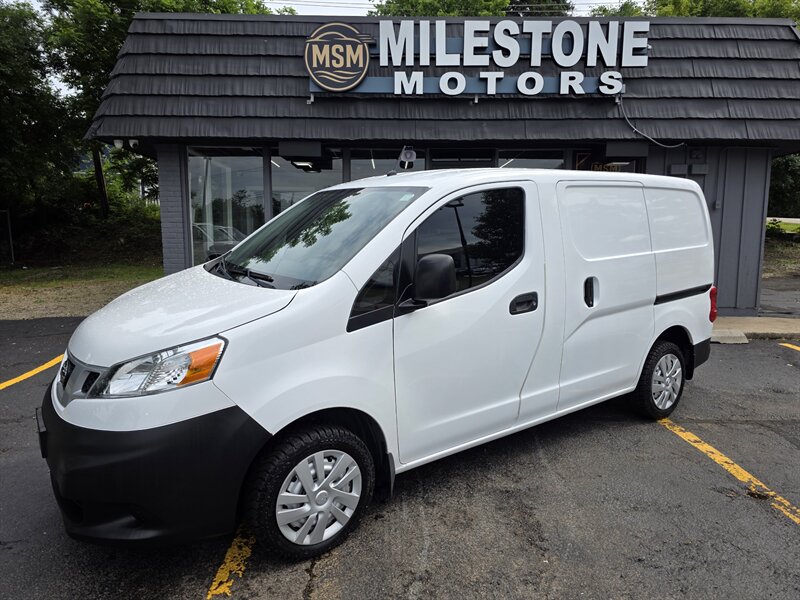 2017 Nissan NV200 S   - Photo 1 - Downers Grove, IL 60515