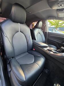 2023 Toyota Camry SE   - Photo 16 - Downers Grove, IL 60515