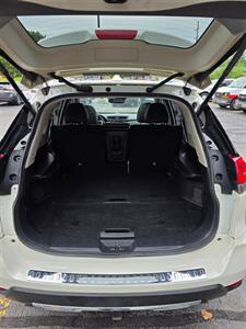 2018 Nissan Rogue SL - Photo 38 - Downers Grove, IL 60515