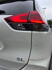 2018 Nissan Rogue SL - Photo 36 - Downers Grove, IL 60515