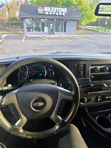 2019 Chevrolet Express 3500  KUV Box - Photo 15 - Downers Grove, IL 60515