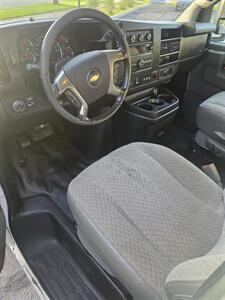 2019 Chevrolet Express 3500  KUV Box - Photo 10 - Downers Grove, IL 60515